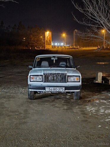 LADA (VAZ) 2107-1