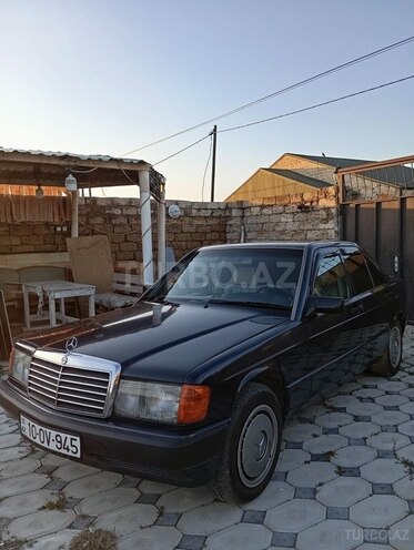 Mercedes 190-1