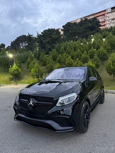 Mercedes ML 350 4MATIC-2