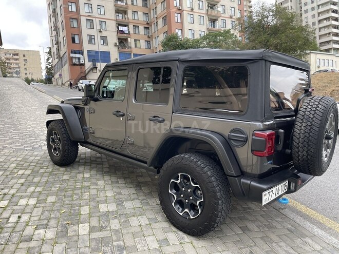 Jeep Wrangler-12