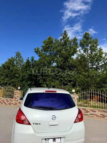 Nissan Tiida-3