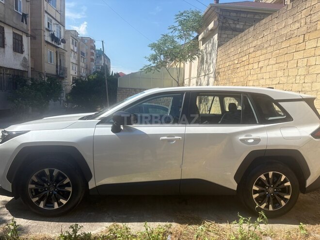 Toyota RAV4-8