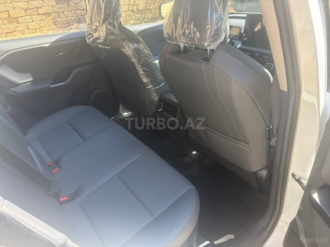 Toyota RAV4-14
