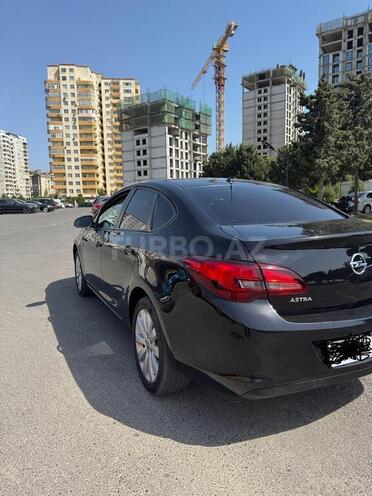 Opel Astra-3