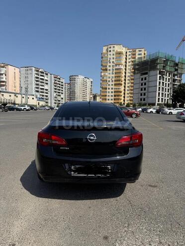 Opel Astra-2