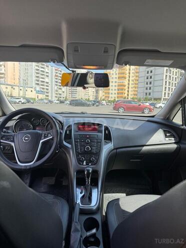 Opel Astra-10