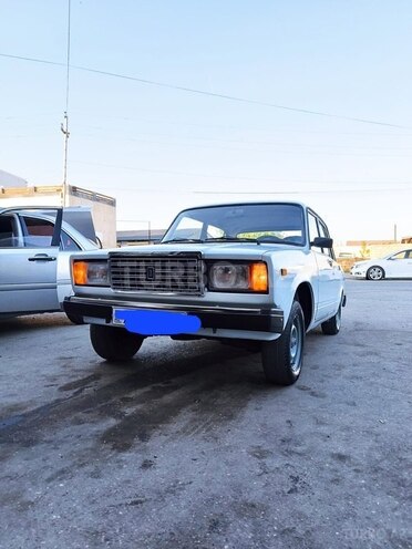 LADA (VAZ) 2107-1