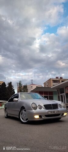 Mercedes E 320-3