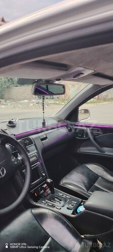 Mercedes E 320-10