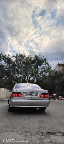 Mercedes E 320-7