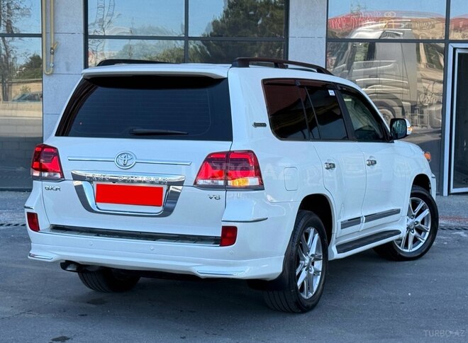 Toyota Land Cruiser-6