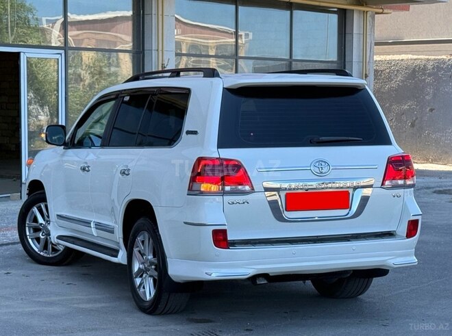 Toyota Land Cruiser-5
