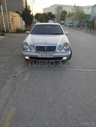 Mercedes E 240-2