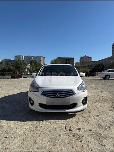 Mitsubishi Attrage-1