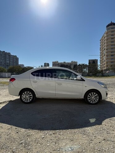 Mitsubishi Attrage-3