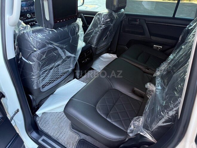 Toyota Land Cruiser-14