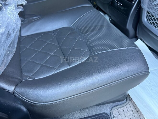 Toyota Land Cruiser-15