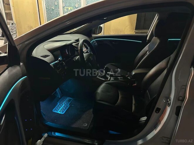Hyundai Elantra-8