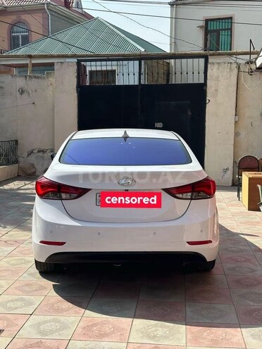 Hyundai Elantra-3
