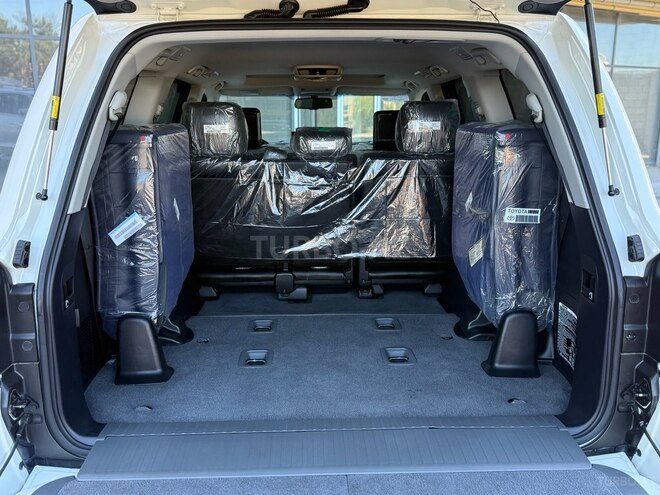 Toyota Land Cruiser-18