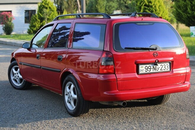 Opel Vectra-12