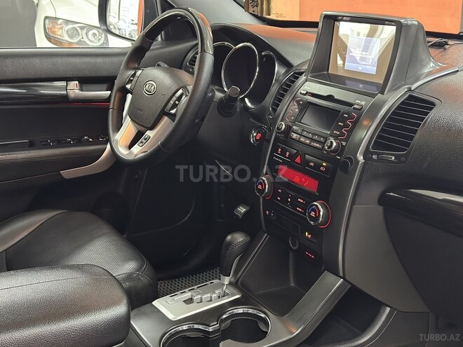 Kia Sorento-16
