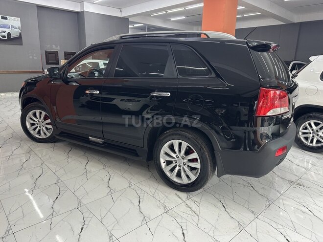 Kia Sorento-11