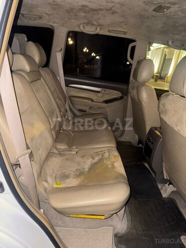 Toyota Land Cruiser Prado-9