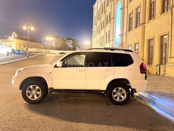 Toyota Land Cruiser Prado-5