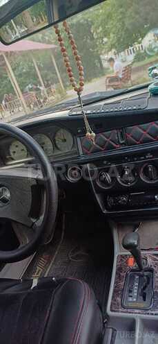 Mercedes 190-5
