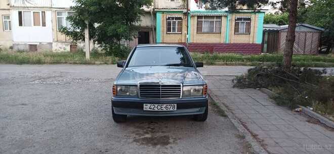 Mercedes 190-9
