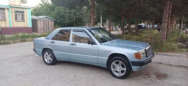 Mercedes 190-4