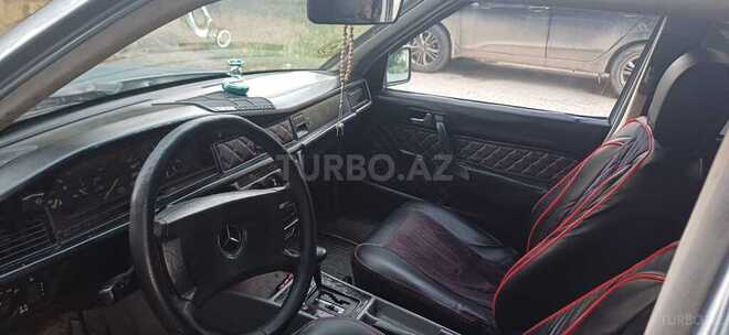 Mercedes 190-13