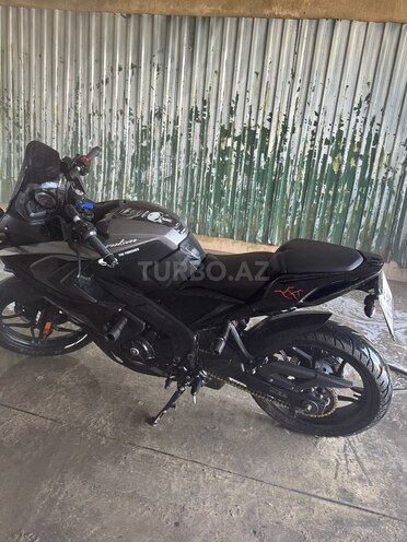 Bajaj Pulsar RS 200-4