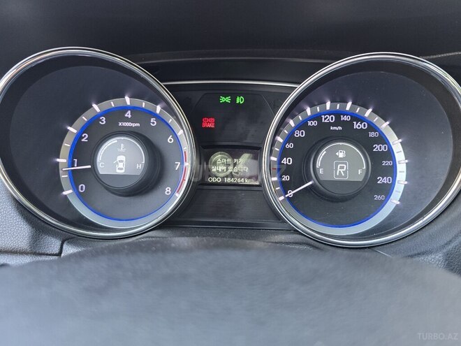 Hyundai Sonata-5