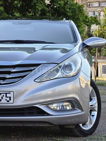 Hyundai Sonata-10