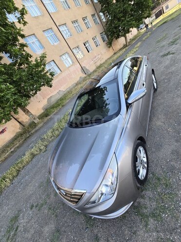 Hyundai Sonata-11