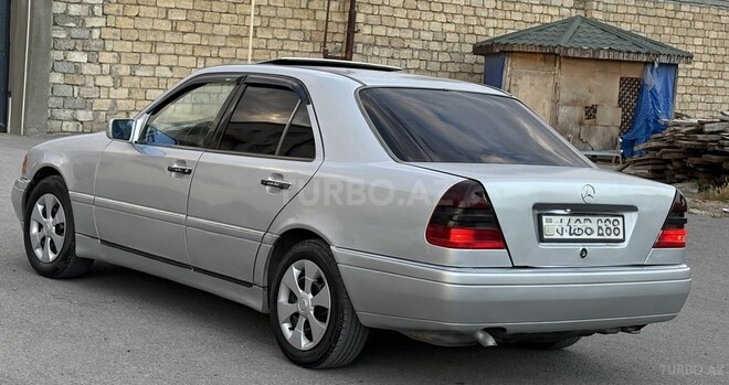 Mercedes C 250-9