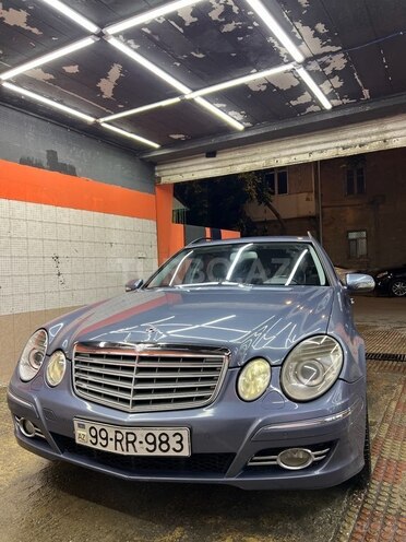 Mercedes E 220-2