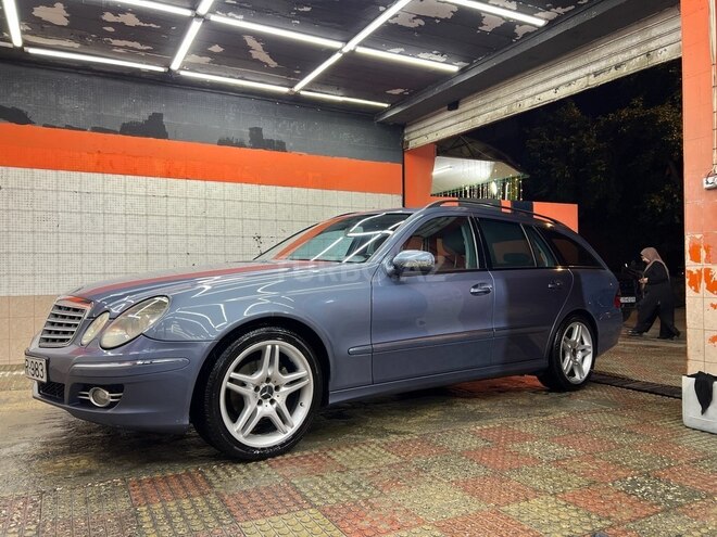 Mercedes E 220-4