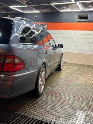 Mercedes E 220-8