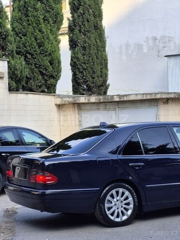 Mercedes E 240-9