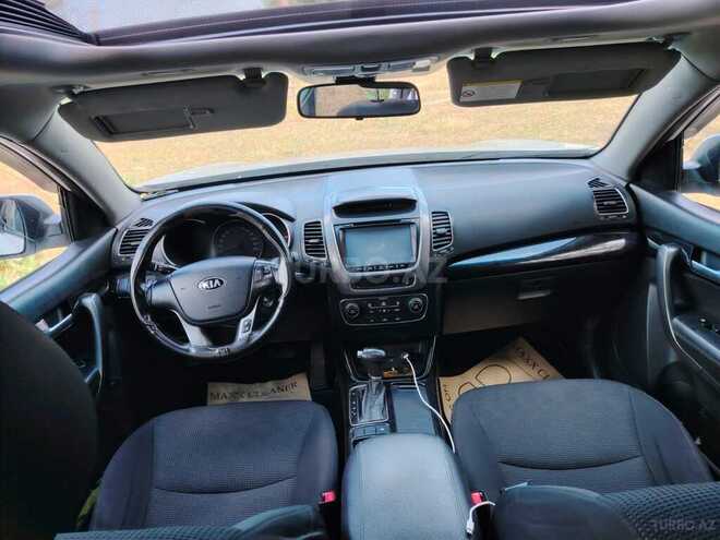 Kia Sorento-8