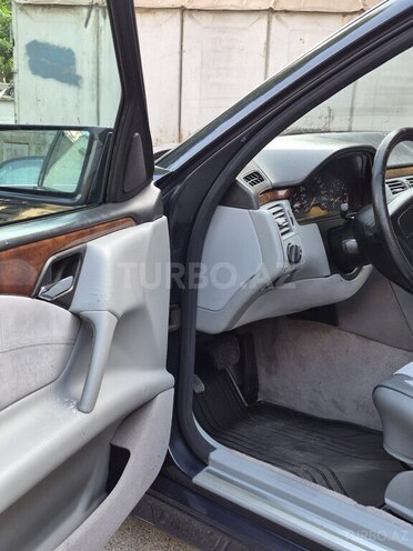 Mercedes E 240-15