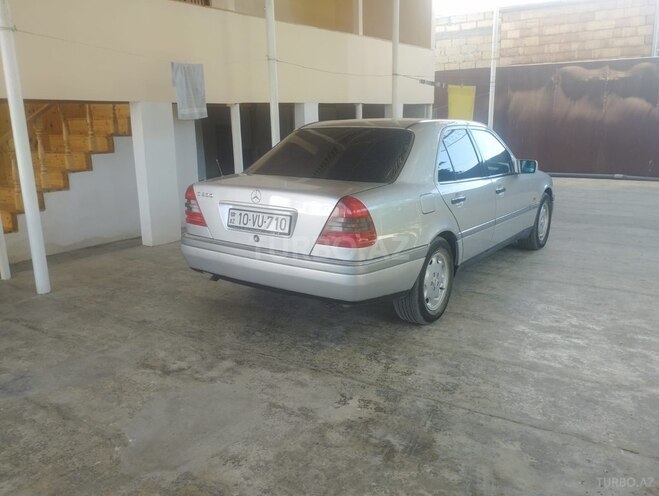 Mercedes C 200-2