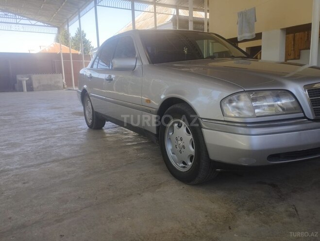 Mercedes C 200-7