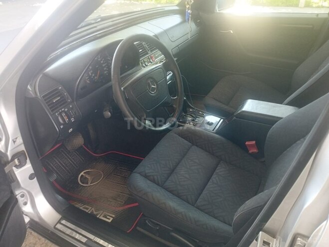 Mercedes C 200-11