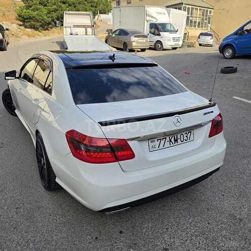 Mercedes E 300 4MATIC-3