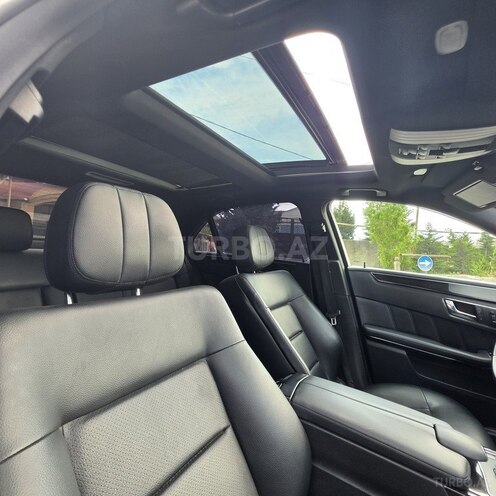 Mercedes E 300 4MATIC-7