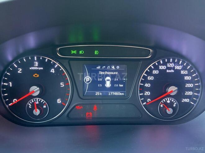 Kia Sorento-9
